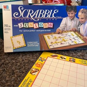 1987 Scrabble Juniors Crossword Game